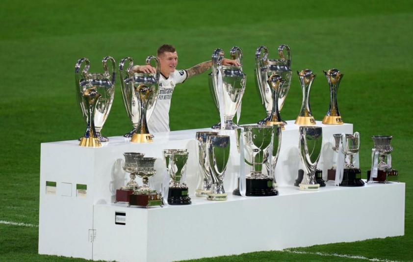 Vượt Rodri và Vinicius, Toni Kroos đoạt giải Cầu thủ nam xuất sắc nhất 2024-570462