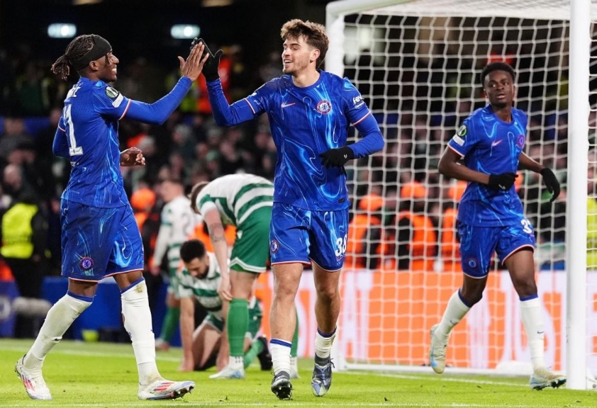 Lập hattrick, sao Chelsea không cười nổi vì n 572075