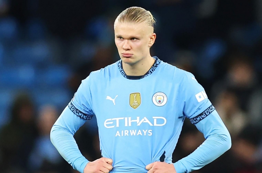 Pep hết phép, Man City tệ nhất 18 năm qua! 572771