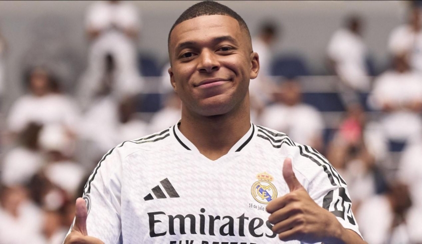 Huyên chê Messi, khen Ronaldo và Mbappe hết lời-573841