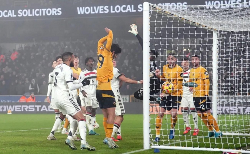 Trực tiếp Wolves 1-0 MU: Đôi công hấp dẫn-575025