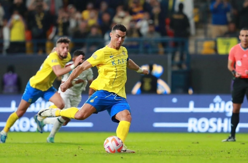 Ronaldo chê giải Messi t 575662