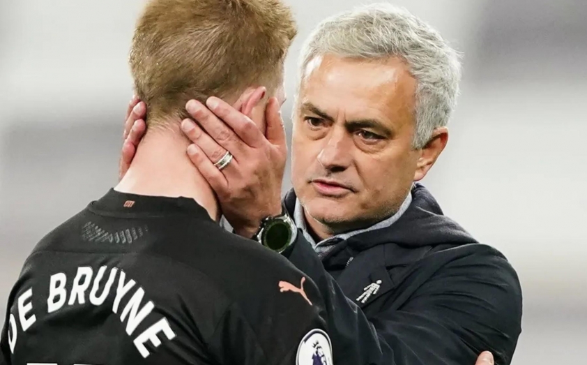 Bỏ Pep, De Bruyne chạy tới bên Mourinho? 576096