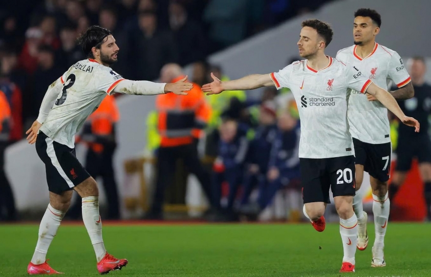 Salah im tiếng, Liverpool đánh rơi điểm số trước Nottingham Forest-583042