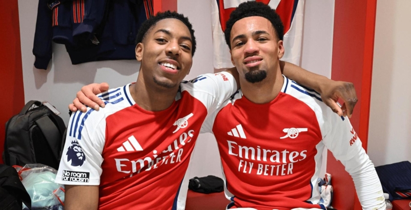 Thần đồng Arsenal bị cấm vào phòng thay đồ của đội Một-589769