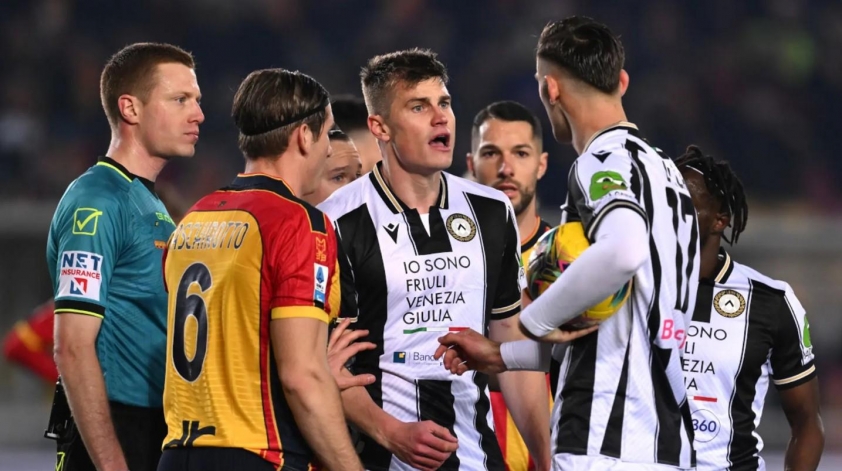 GhiTiền đạo Serie A bị cả đội cạch mặt-596287