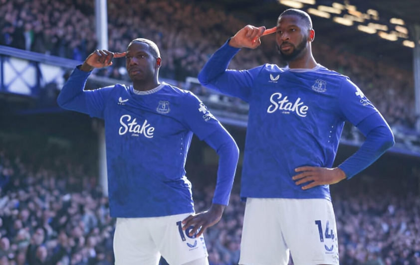 Trực tiếp Everton 2-2 MU: Ugarte gỡ hòa-596475