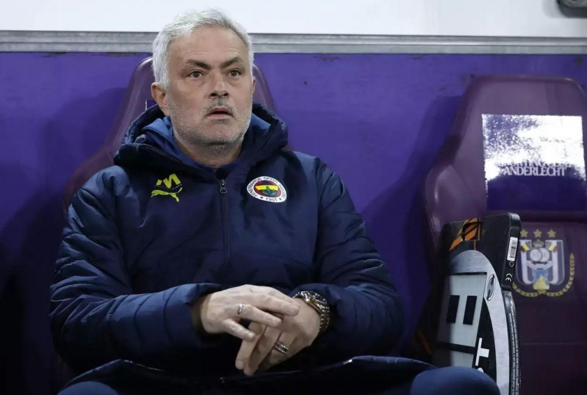 Mourinho sắp bị cấm chỉ đạo tới 10 trận-597960