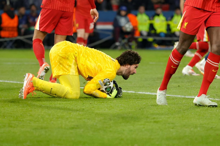 Trực tiếp PSG 0-1 Liverpool: Elliott mở tỷ số-600767