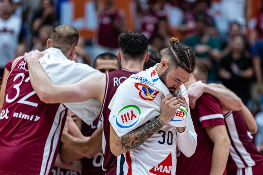 Địa chấn đầu tiên, á quân Olympic 'xách vali về nước' ngay tại vòng bảng FIBA World Cup bóng rổ nam 2023 319256