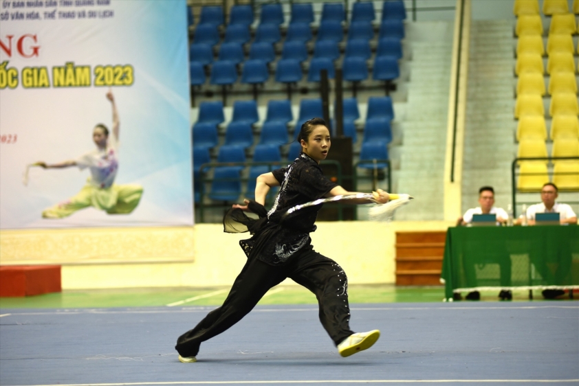 Hoa khôi wushu Dương Thúy Vi giành HCV toàn quốc hậu ASIAD 19 339048