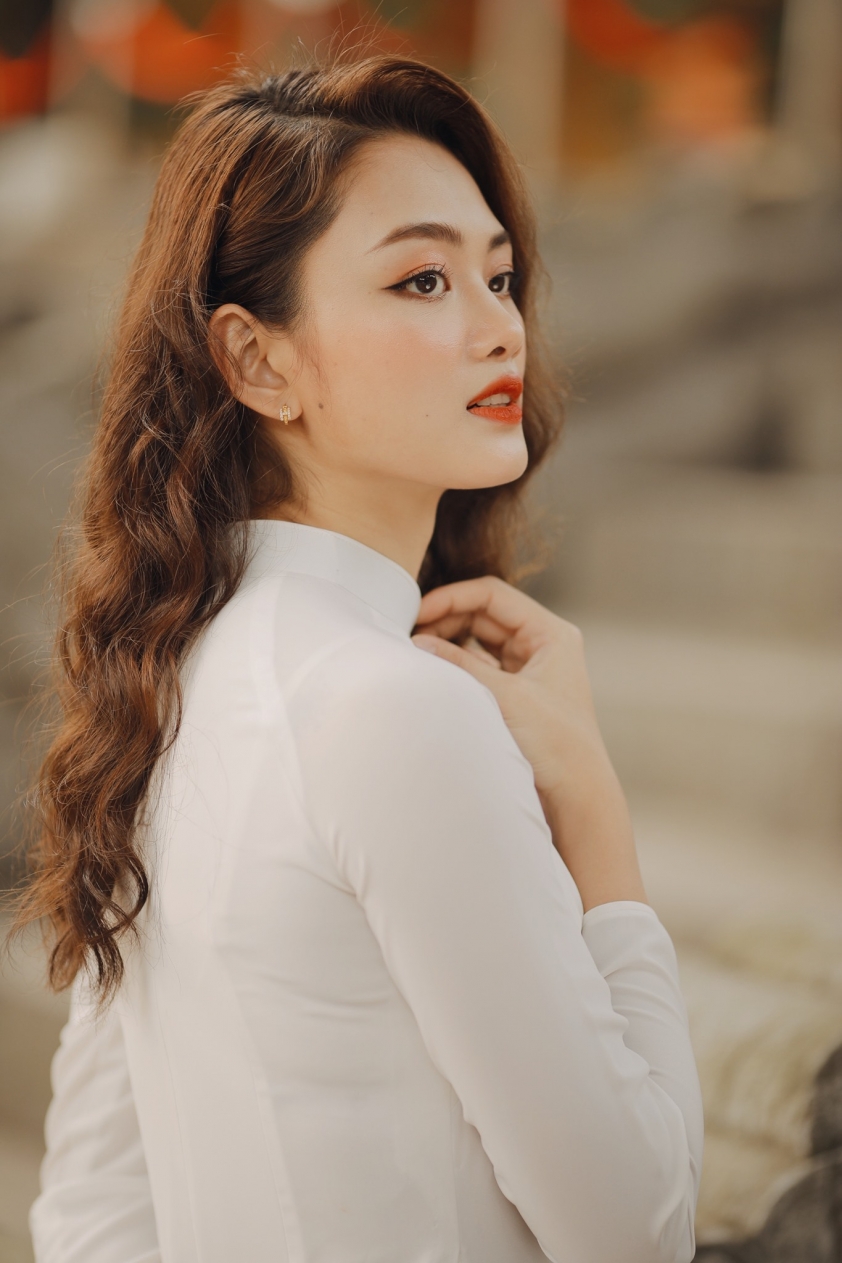 Hot girl bóng chuyền Vietinbank tỏa sáng với vai trò ‘ít ai ngờ’ 352282