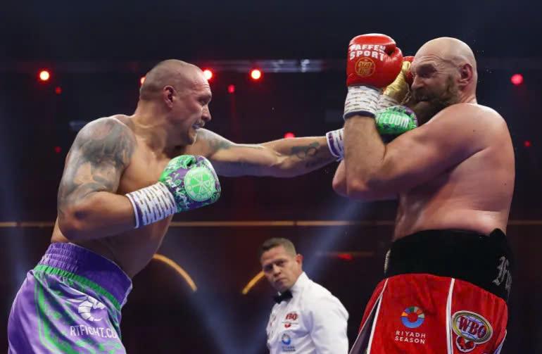 Oleksandr Usyk bảo vệ thành công đai vô địch hạng nặng 572867