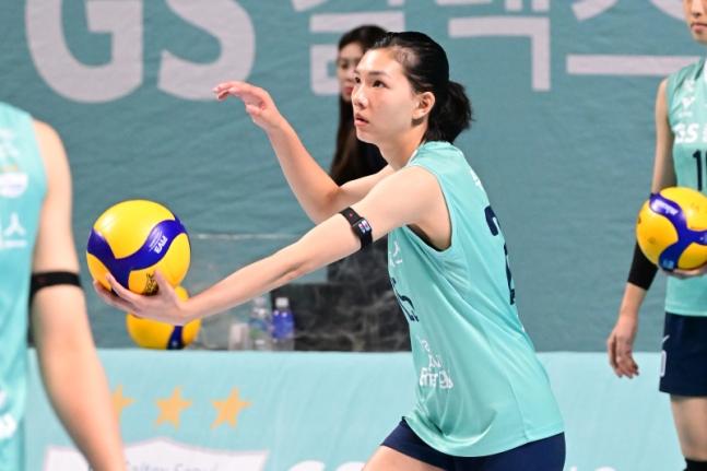 Báo Hàn Quốc ca ngợi phụ công Bích Thủy sau chiến thắng cảm xúc 580791