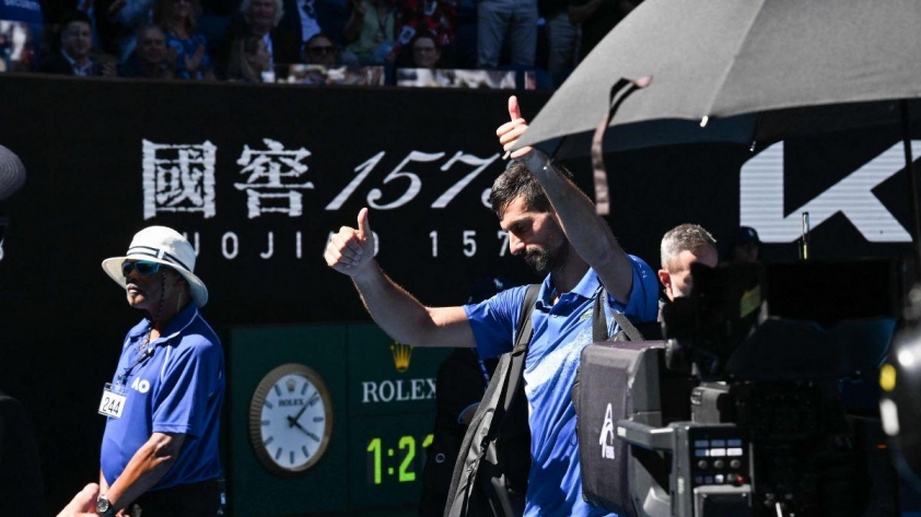 Djokovic bỏ cuộc, Zverev lọt chung kết Australian Open 2025 586912