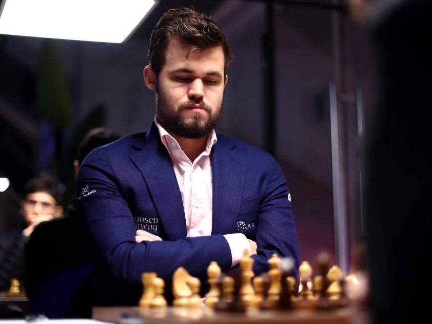 Vua cờ Magnus Carlsen tuyên chiến với Ronaldo 672167