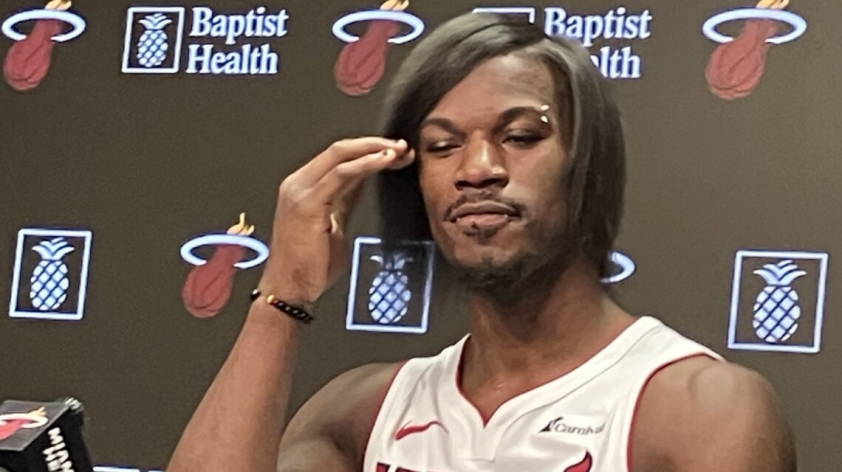 Jimmy Butler xuất hiện với kiểu tóc cực chất tại NBA Media Day 335863
