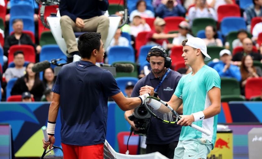 Tay vợt gốc Việt để thua khó hiểu ở vòng loại ATP Tokyo 2023 341418