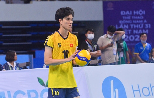 khung-long-bich-tuyen-1m88-dinh-chan-thuong-co-kip-du-sea-games-32-273705