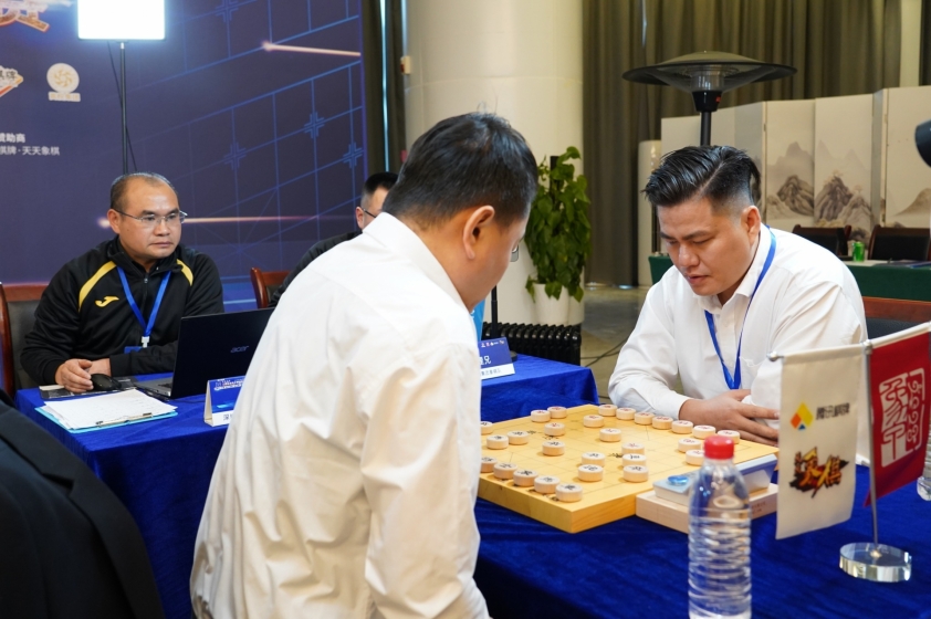 Kì thủ cờ tướng Lại Lý Huynh tại Giáp Cấp Liên Tái 2023