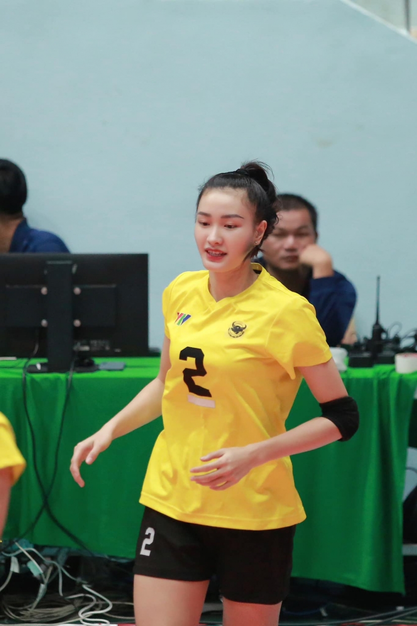 Nhan sắc vạn người mê của nữ thần bóng chuyền mới tuyên bố giải nghệ 381325