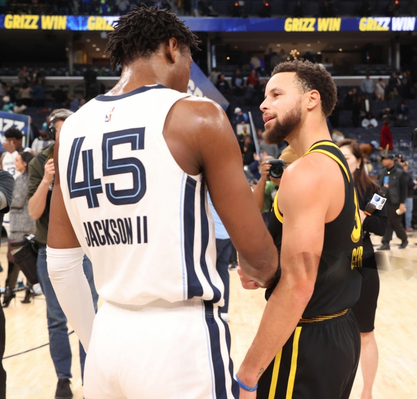 Golden State Warriors bị cầu thủ trẻ vô danh