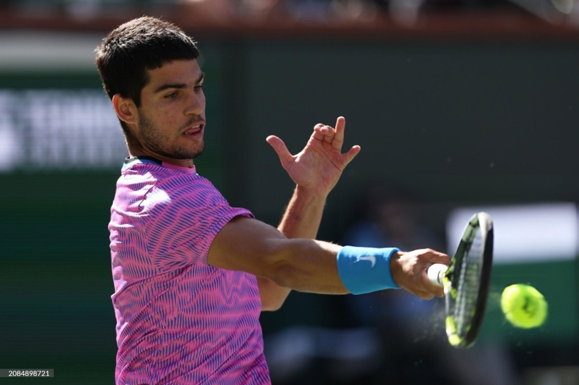 'Tiêm' huyết thanh ong, Carlos Alcaraz dễ dàng vào bán kết Indian Wells 2024 422247