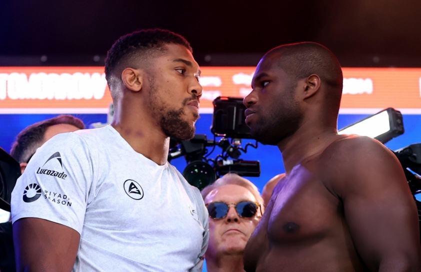 Anthony Joshua 'nặng kí' hơn Daniel Dubois trước trận tranh đai vô địch thế giới 531330