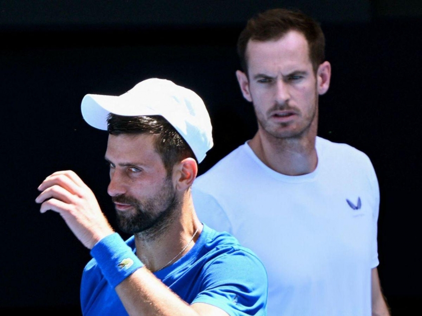 Djokovic nói thẳng lí do chọn Murray làm HLV-581276