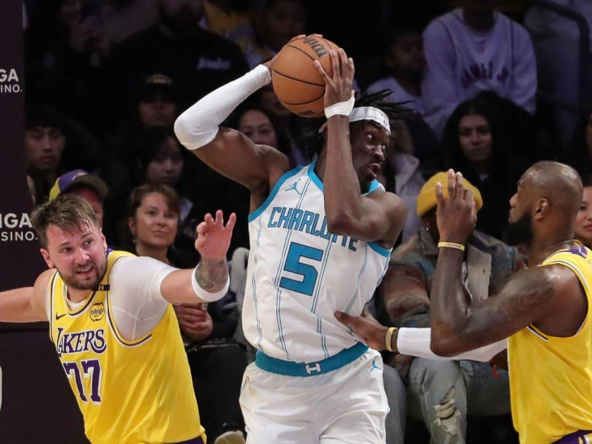 Bị 'lật kèo' chuyển nhượng, trung phong cao 2m13 tố Los Angeles Lakers lừa dối-596184