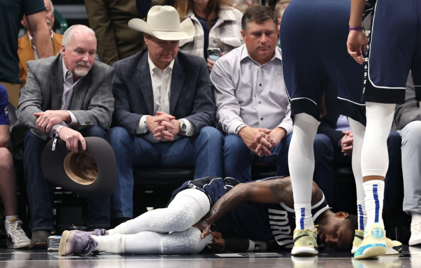 Kyrie Irving dính chấn thương cực nặng, phải nghỉ thi đấu hết mùa 600306