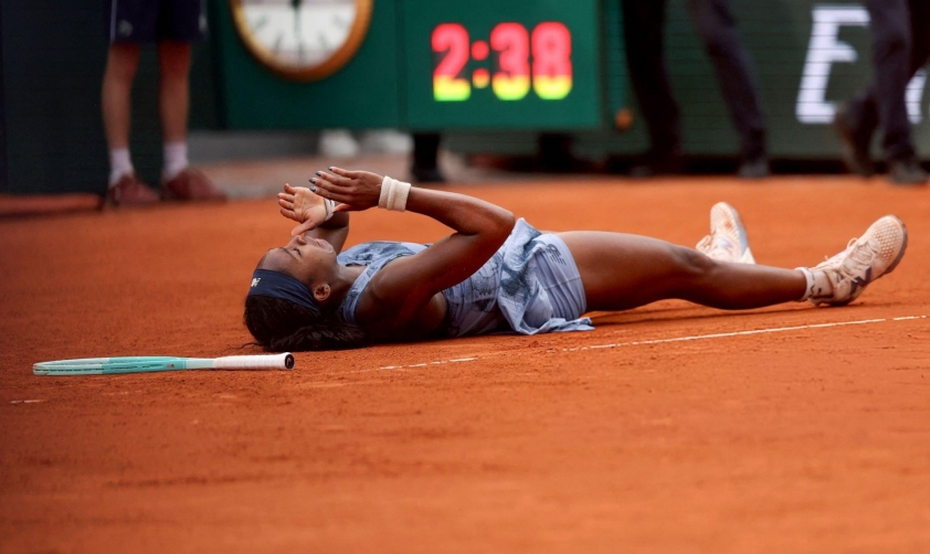 Thắng kịch tính Sabalenka, Gauff lần đầu đăng quang Roland Garros 646437
