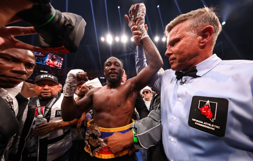 Hạ Canelo Alvarez, Terence Crawford đi vào lịch sử boxing thế giới-704182