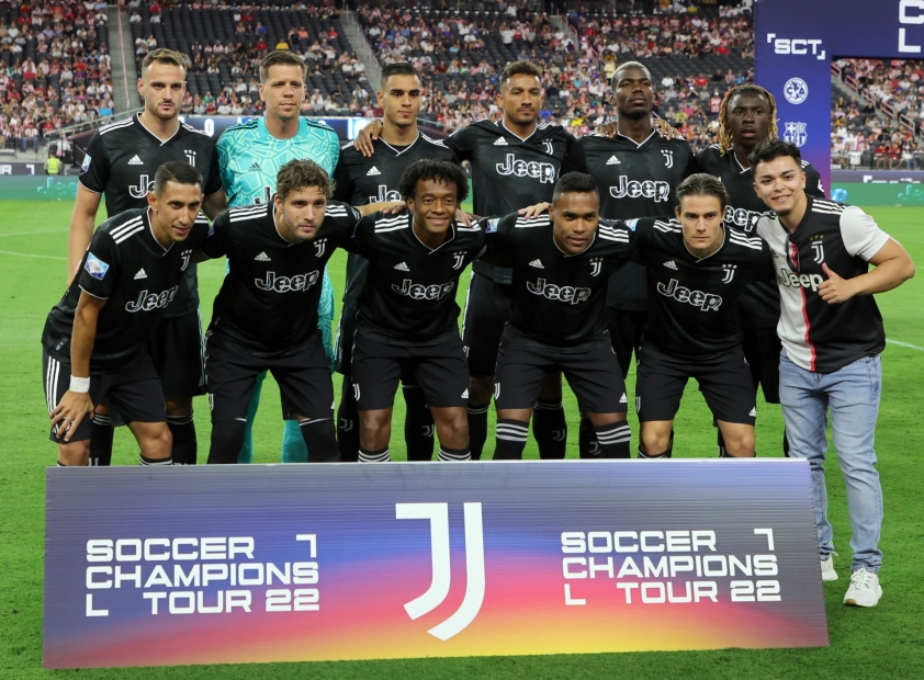 Juventus cũng có cho mình những bản hợp đồng chất lượng và không hề ngán Barca với phong độ đang cao của Xavi. Ảnh: GETTY