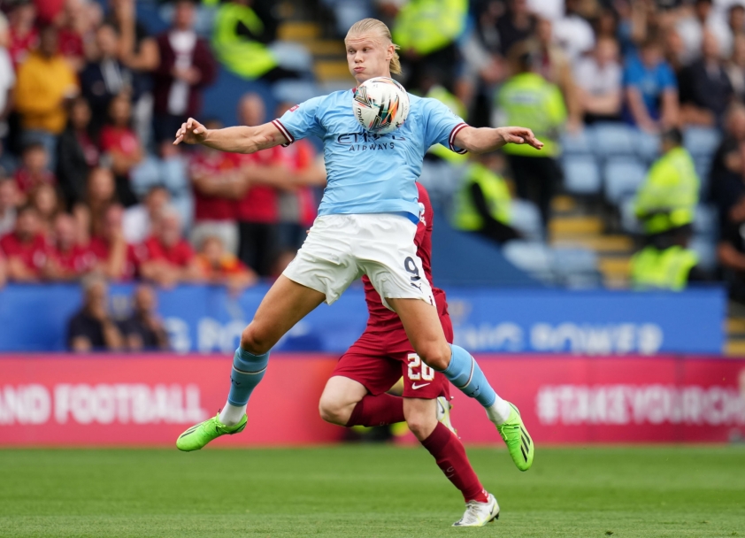 Huyền thoại số một Man City lên tiếng 'chỉnh đốn' Erling Haaland, tiếc nuối Sterling 165579