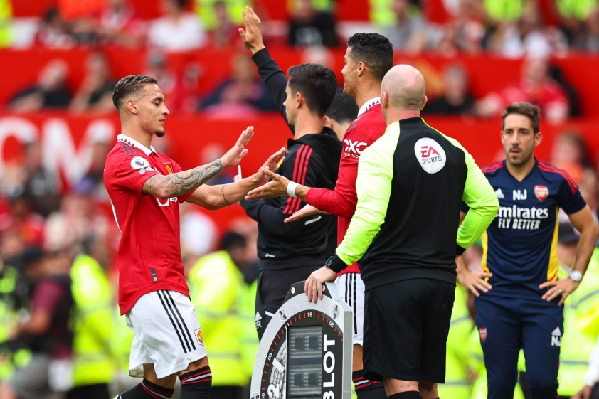 Tin MU mới nhất 11/9: Ronaldo nhận trọng trách cao cả, Haaland ‘va chạm’ với fan Man Utd 185380