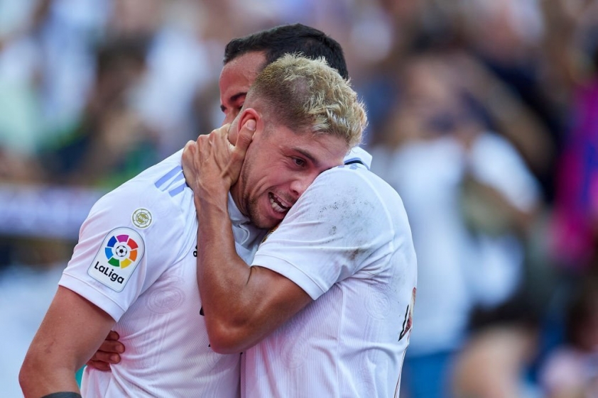Valverde gỡ hòa cho Real Madrid bằng siêu phẩm solo ở những phút cuối của hiệp 1. Ảnh: GETTY