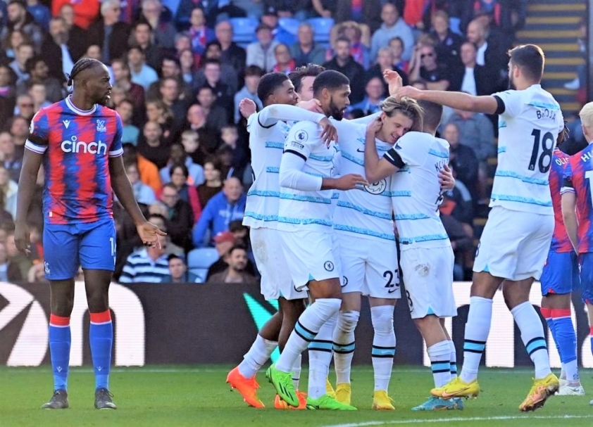 Conor Gallagher lập siêu phẩm vào lưới đội bóng cũ Crystal Palace. Ảnh: GETTY