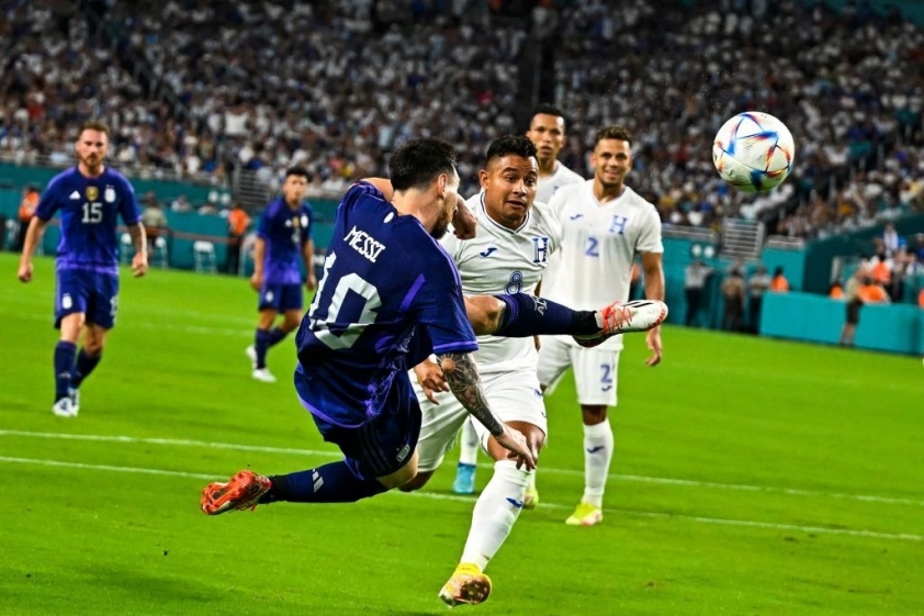 Không chỉ ghi bàn, Messi còn khiến tất cả phải 'ngất ngây' ở một khía cạnh khác 197037
