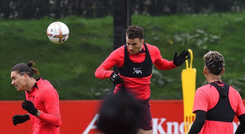 Các cầu thủ Liverpool chăm chỉ tập luyện cho cuộc đối đầu với Arsenal sắp tới. Ảnh: GETTY