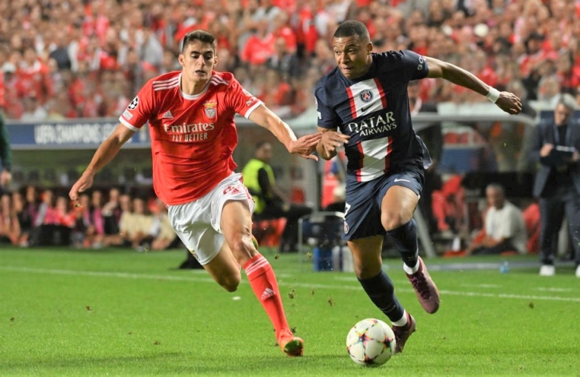 Thay thế Maguire, MU chiêu mộ người khiến Mbappe 'câm nín' 200706