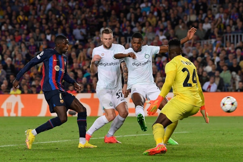 Dembele mở tỷ số cho Barca sau pha đệm bóng dễ dàng. Ảnh: GETTY