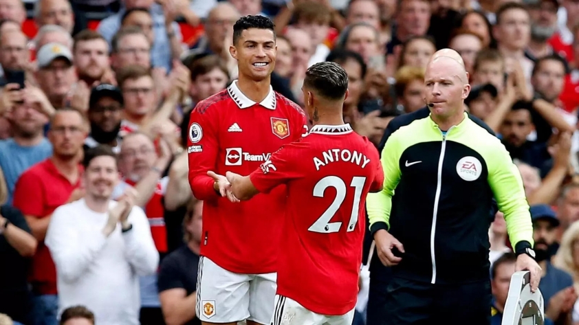 Tin MU mới nhất 16/10: Ronaldo thể hiện phong thái 'đàn anh', Rashford nhận báo động đỏ 203384