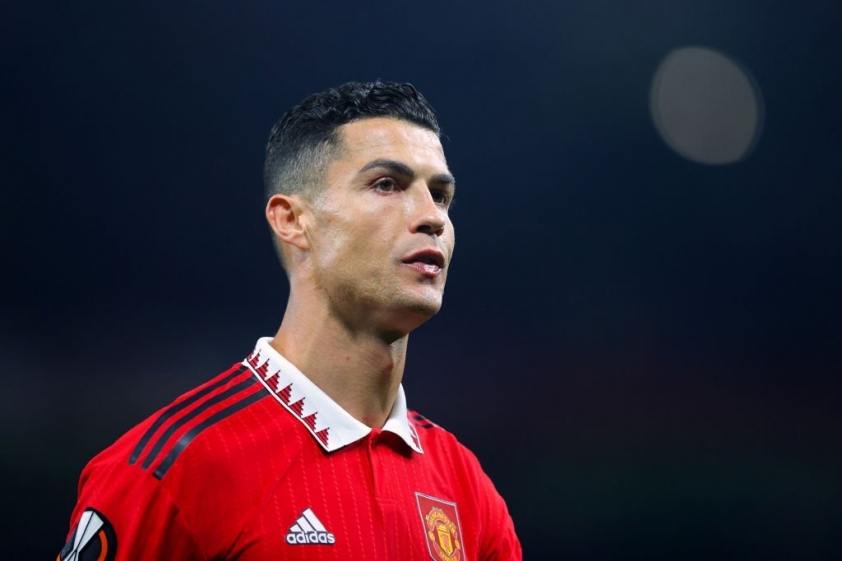 Thi đấu bết bát, Ronaldo vẫn 'vượt mặt' Messi để nhận giải thưởng danh giá 204723