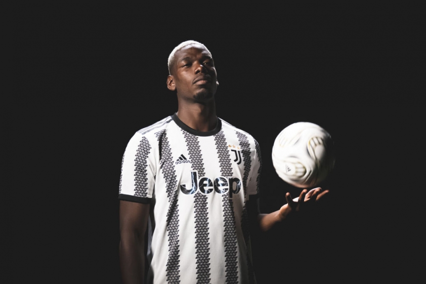 Paul Pogba rời xa MU là bão tố: 'Đời không như là mơ' 209026
