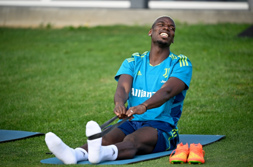 Paul Pogba rời xa MU là bão tố: 'Đời không như là mơ' 209028