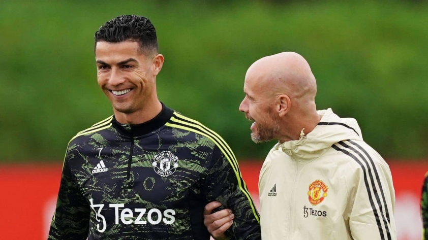 Ronaldo có động thái đáng mừng, MU như 'hổ mọc thêm cánh' 209330