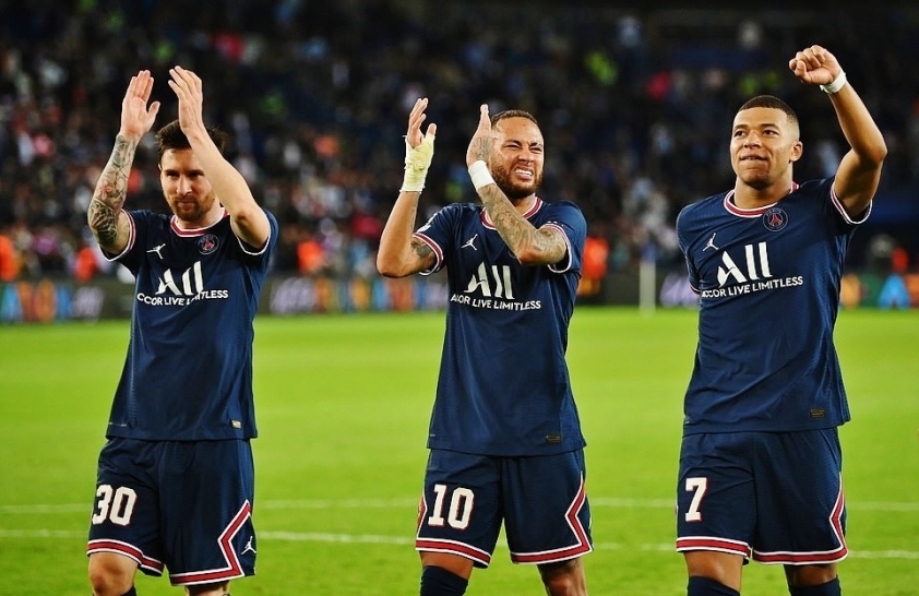 XÁC NHẬN: Ronaldo đồng ý gia nhập 'ông lớn' châu Âu 216166