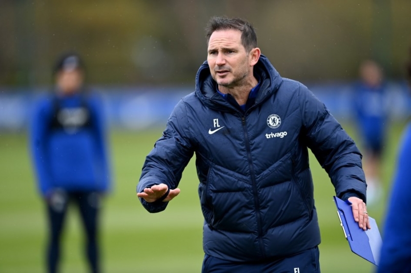 lampard-cobham-training-1682513139.jpg