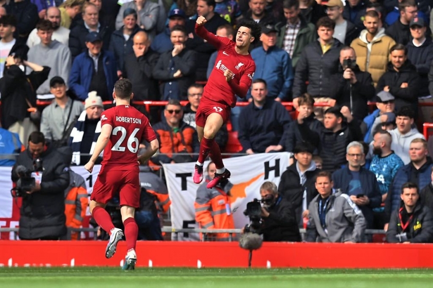 Liverpool sớm nắm lợi thế với 3 bàn dẫn trước Tottenham chỉ sau 15 phút thi đấu. Ảnh: GETTY